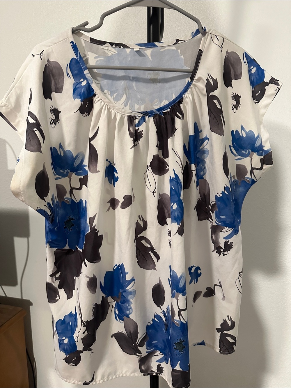 Blue & Gray Floral Scoop Neck Blouse - Women's Lightweight Top